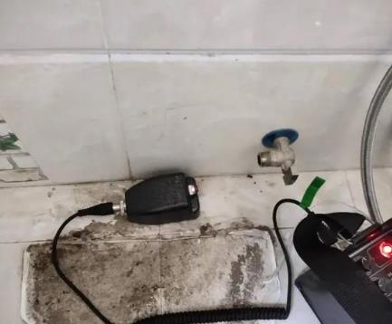 兴宁屋顶漏水维修公司分享下卫生间漏水的危害及解决方法